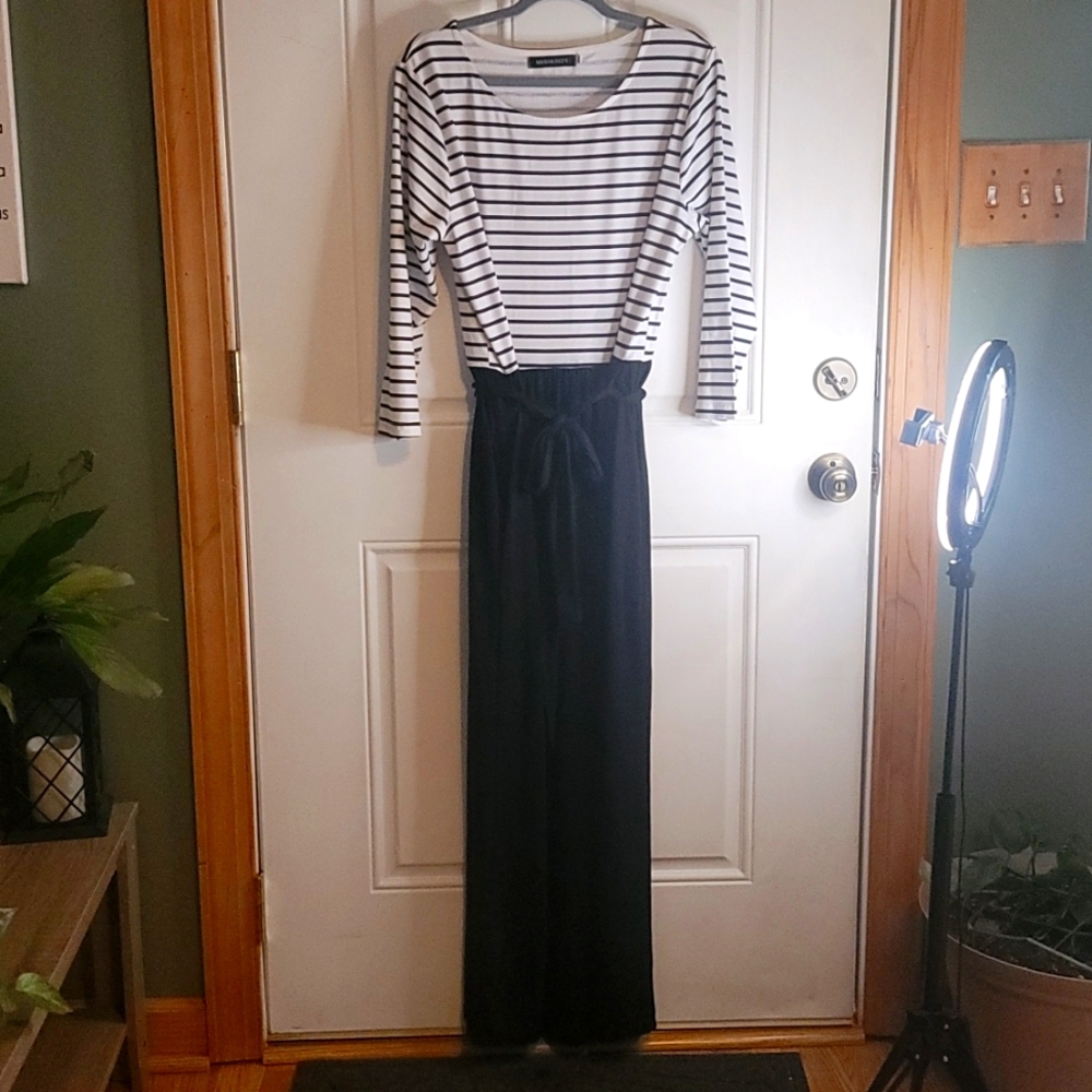 Maxi dress, black striped, long sleeved, tie waist, size xxl